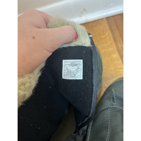 Size 11 Women's Merrell Taiga Buckle Waterproof Gray Performance Boot Fur Strap - Picture 6 of 7